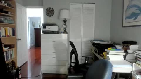 Snapshot of lovestylistwomen chatting on 04/02/26, 10:57 Michael online show from 04/02/26, 10:57