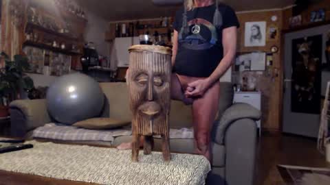 Snapshot of lovetobenaked10 chatting on 01/26/25, 04:30 aaron online show from 01/26/25, 04:30