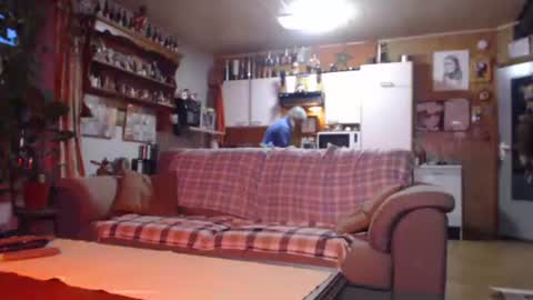 Snapshot of lovetobenaked10 chatting on 10/24/25, 04:58 aaron online show from 10/24/25, 04:58