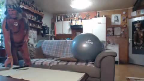 Snapshot of lovetobenaked10 chatting on 10/26/25, 03:29 aaron online show from 10/26/25, 03:29