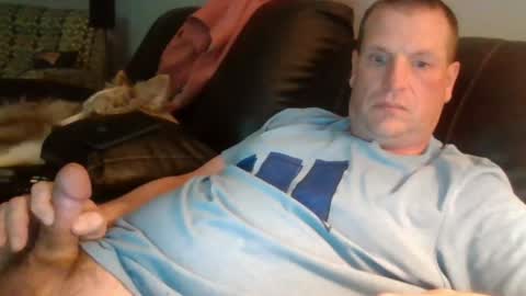 Snapshot of lovetocum37 chatting on 05/03/26, 03:56 lovetocum37 online show from 05/03/26, 03:56