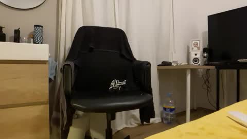 loveweed22 online show from 04/01/26, 06:38