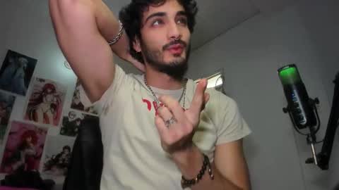 lovexjuxn77 online show from 12/05/25, 04:14