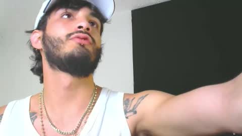 lovexjuxn77 online show from 02/18/26, 08:05