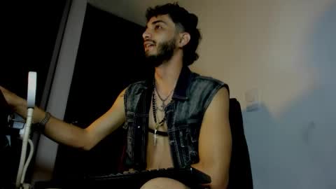 lovexjuxn77 online show from 02/24/26, 07:12