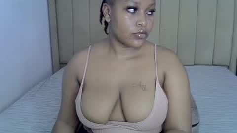 Snapshot of loveydivah chatting on 07/07/26, 06:05 loveydivah online show from 07/07/26, 06:05