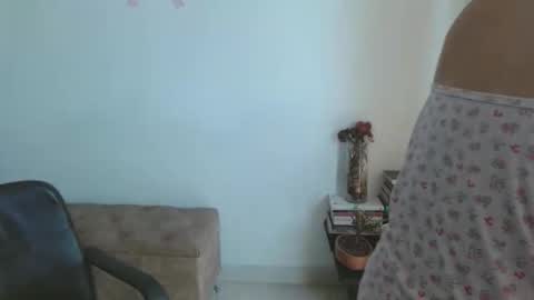 loving  online show from 11/11/25, 05:24