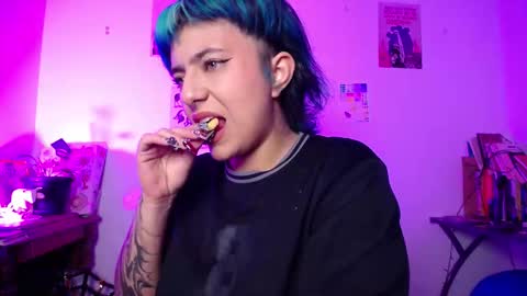 loving_alma online show from 11/16/25, 03:45