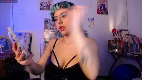 loving_alma online show from 02/05/26, 01:21