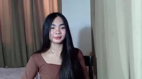 loving_rhean online show from 10/23/25, 04:12