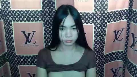 loving_rhean online show from 11/22/25, 02:10