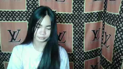 loving_rhean online show from 11/28/25, 10:45