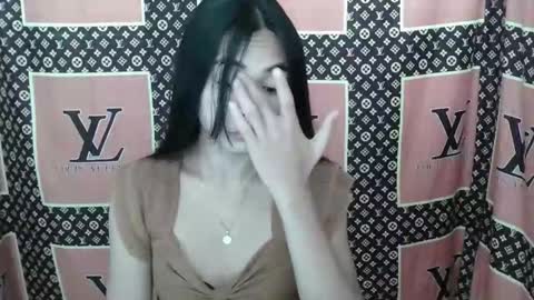 Snapshot of loving_rhean chatting on 12/20/25, 12:18 loving_rhean online show from 12/20/25, 12:18