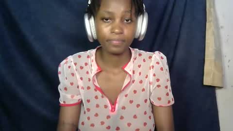 lovly_lastborn online show from 10/03/25, 10:23