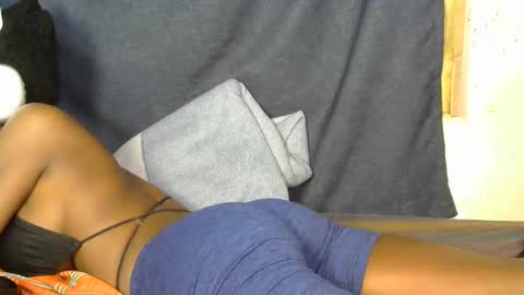 lovly_lastborn online show from 10/05/25, 12:42