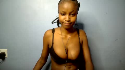 lovly_lastborn online show from 03/05/26, 07:59