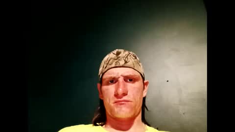 Snapshot of lowcard2389 chatting on 02/23/25, 03:24 lowcard2389 online show from 02/23/25, 03:24