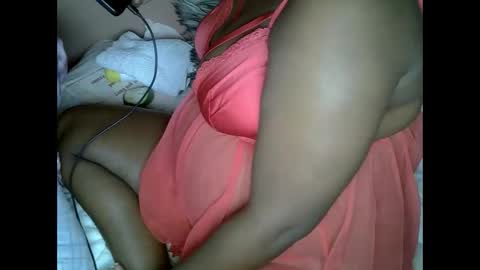 lowenyangvalentine online show from 11/25/25, 02:44