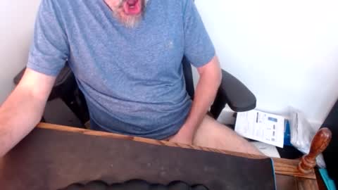 lreed090 online show from 04/24/26, 06:43