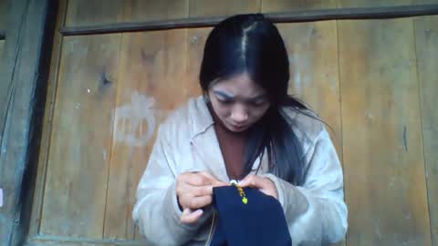 Snapshot of lsmbaby chatting on 11/24/25, 01:05 lsmbaby online show from 11/24/25, 01:05