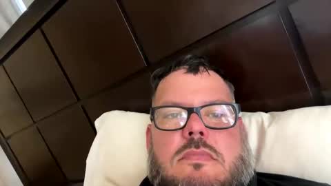 Snapshot of lsmini328 chatting on 10/17/25, 06:21 lsmini328 online show from 10/17/25, 06:21