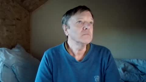 Snapshot of lu485947452685 chatting on 11/17/25, 01:39 lu485947452685 online show from 11/17/25, 01:39