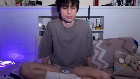 Snapshot of luan2006lovecarti chatting on 10/24/25, 10:39 luan online show from 10/24/25, 10:39