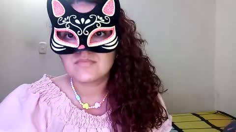 Snapshot of luana363 chatting on 01/15/25, 10:24 luana363 online show from 01/15/25, 10:24