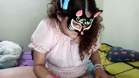 Snapshot of luana363 chatting on 01/16/25, 01:27 luana363 online show from 01/16/25, 01:27