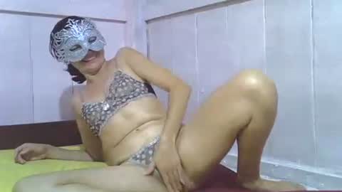 Luana online show from 11/05/25, 04:45