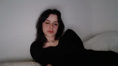 luana online show from 10/04/25, 09:46