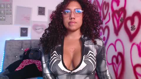 Luana grey1 on ig online show from 02/05/25, 06:26