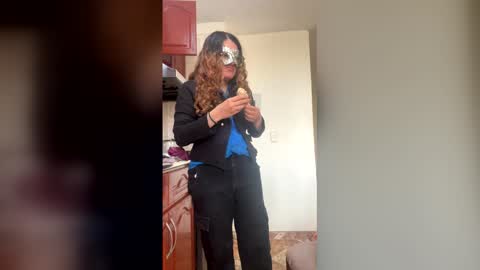 luana_winner online show from 12/16/25, 09:09