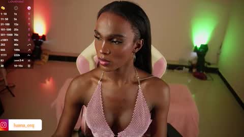 Snapshot of luanarisque chatting on 10/25/25, 12:51 IG luana orq online show from 10/25/25, 12:51