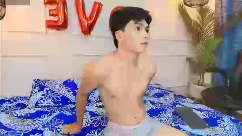 lUAN online show from 09/25/25, 07:50