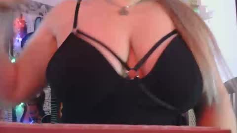 Snapshot of luanna837 chatting on 05/24/26, 04:12 luanna837 online show from 05/24/26, 04:12