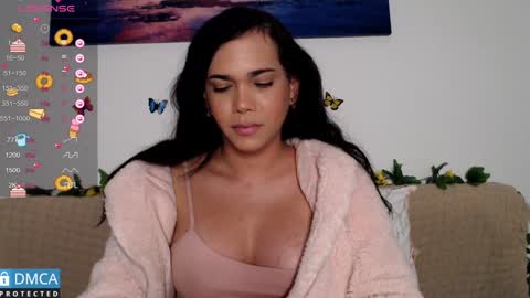 luara_ online show from 01/15/25, 05:15