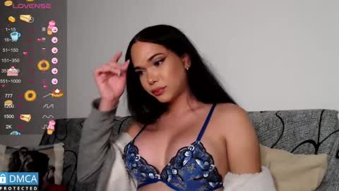 luara_ online show from 02/15/25, 03:06