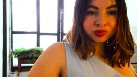 luara__01__lecat_1 online show from 11/20/25, 05:34