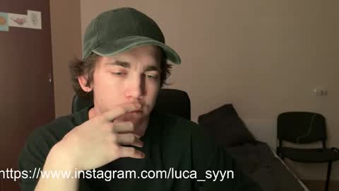 Snapshot of luca_syn chatting on 09/14/25, 04:39 Luca S online show from 09/14/25, 04:39