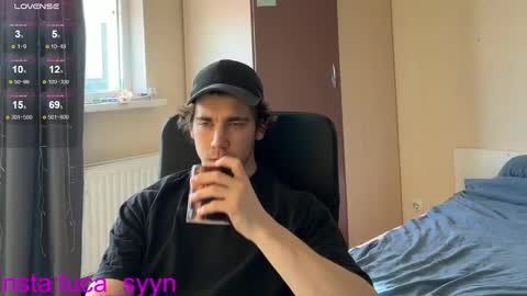 Snapshot of luca_syn chatting on 10/05/25, 06:12 Luca S online show from 10/05/25, 06:12