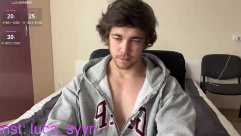 Snapshot of luca_syn chatting on 10/16/25, 10:05 Luca S online show from 10/16/25, 10:05