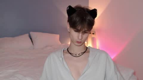 lucacharm online show from 01/02/25, 10:33