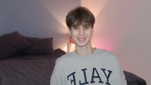 lucacharm online show from 01/15/25, 08:37