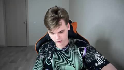 Lucas Gill online show from 12/26/24, 04:58