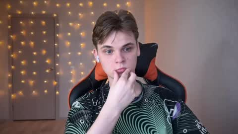 Lucas Gill online show from 01/10/25, 05:37