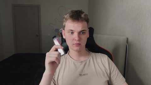 Lucas Gill online show from 09/18/25, 02:57