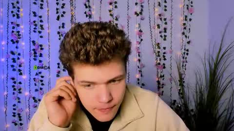 lucas_long_ online show from 09/17/25, 05:09