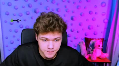 lucas_long_ online show from 12/04/25, 09:40