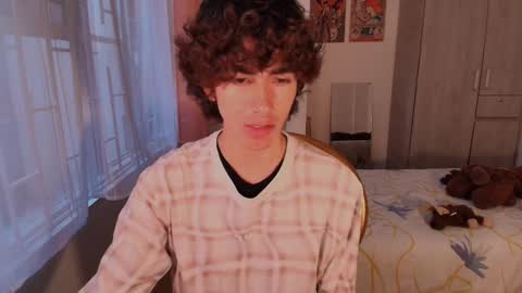 lucas_xo online show from 11/07/25, 10:10